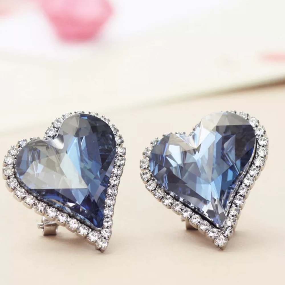 Swarovski Elements earrings